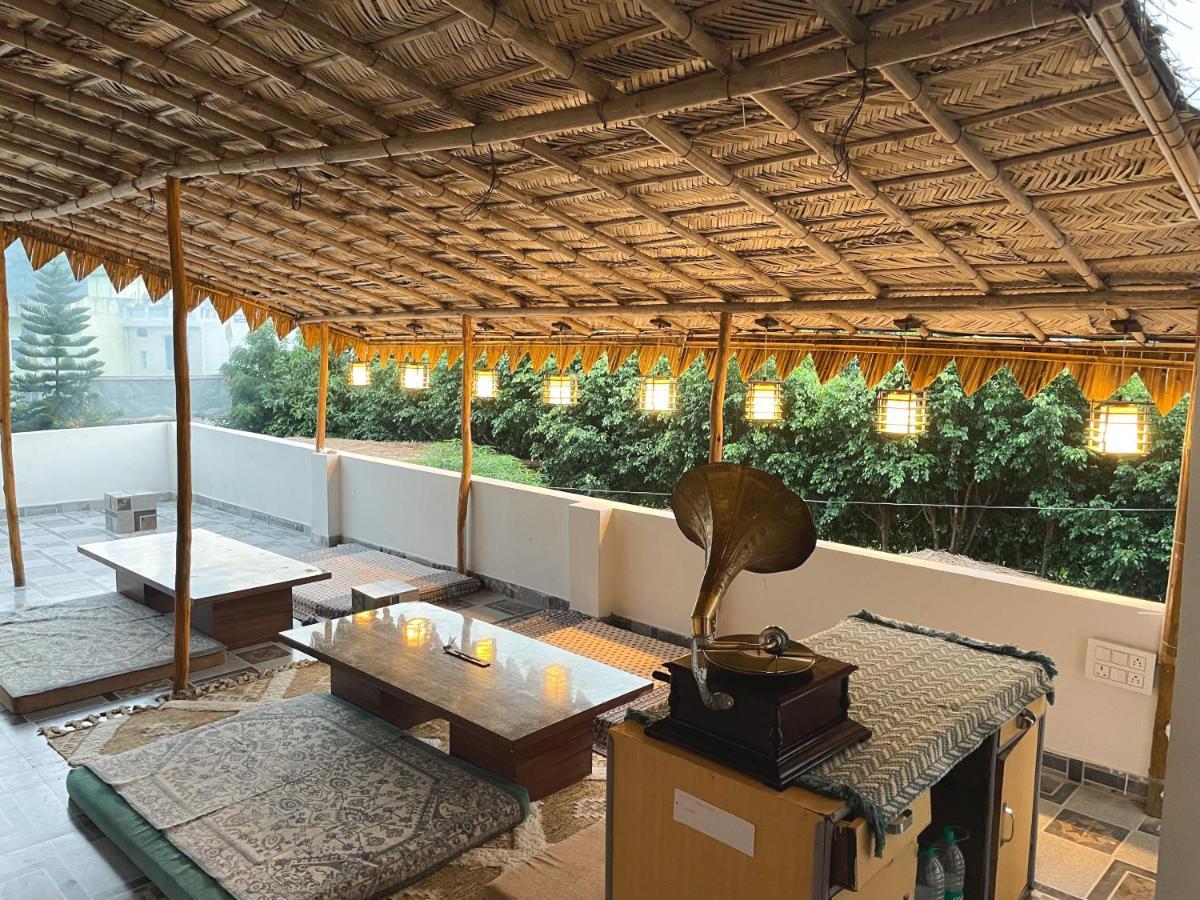 12 Monks Rishikesh Hostel Bagian luar foto